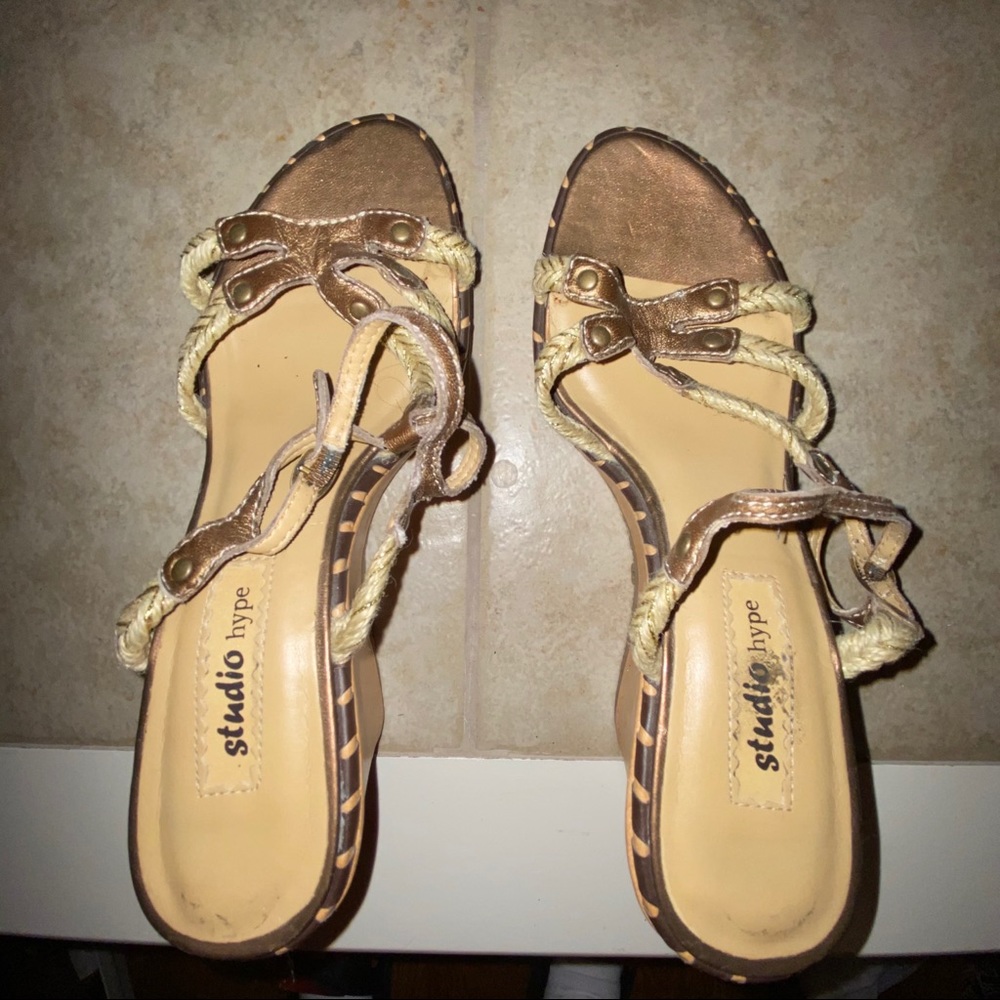 Studio Hype rope/leather strappy sandals sz 7